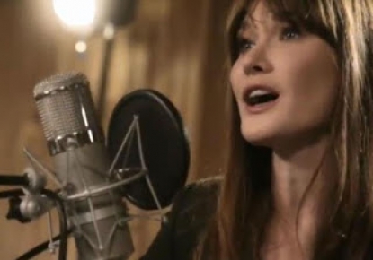 'Little French Songs' il nuovo album di Carla Bruni